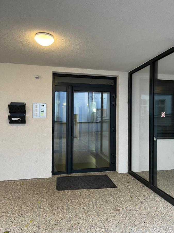 Elegant Escape Apartment II - City Centre Μπρατισλάβα Εξωτερικό φωτογραφία